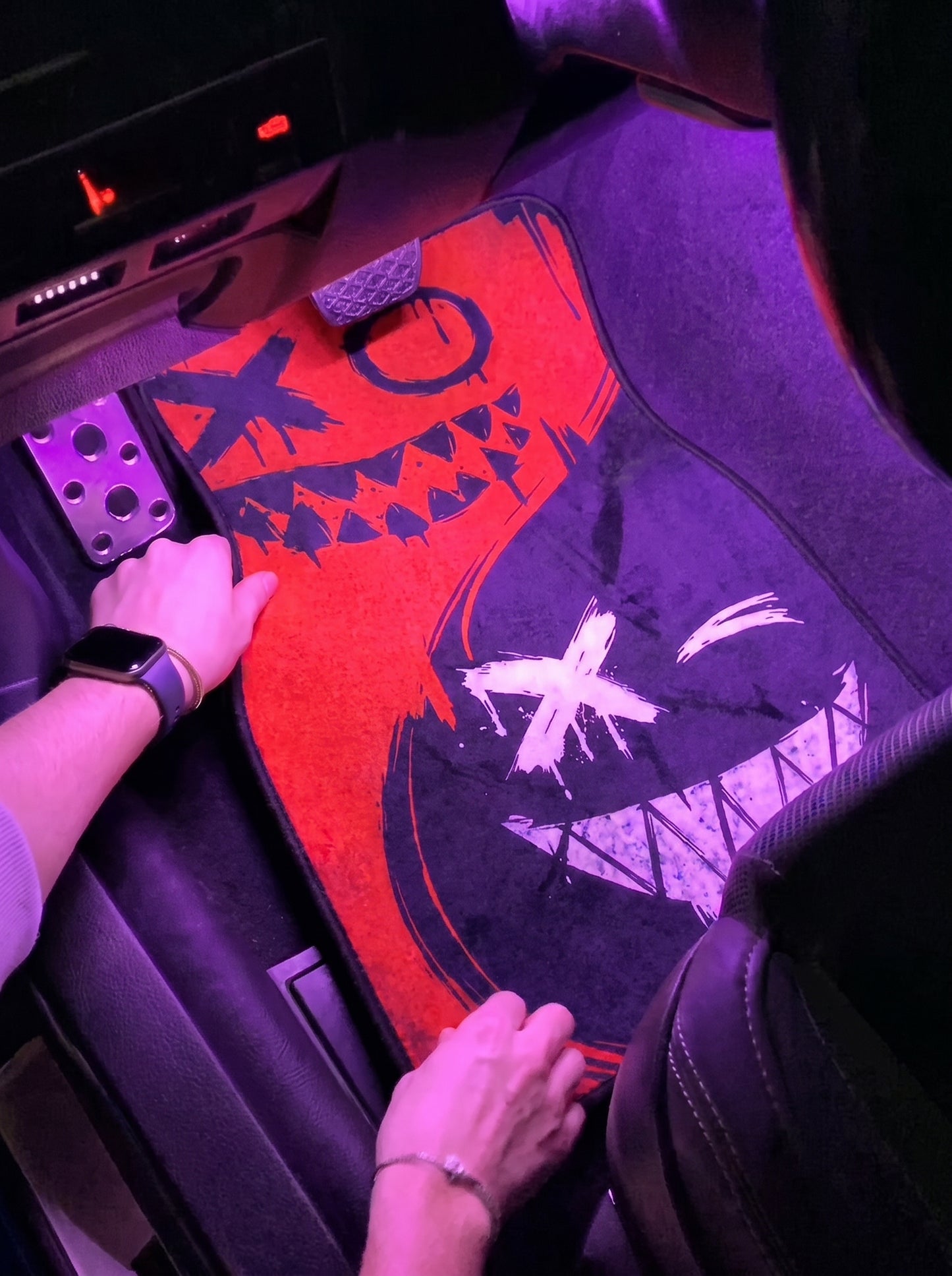 CAR FLOOR MATS